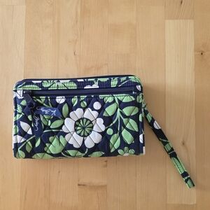 Vera Bradley Lucky You Wrist Wallet Coin Holder Purse Zipper Top